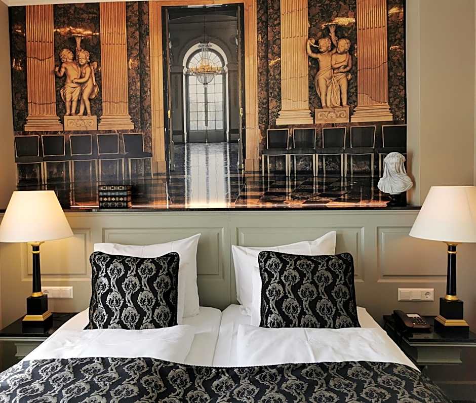 Apollofirst Boutique Hotel