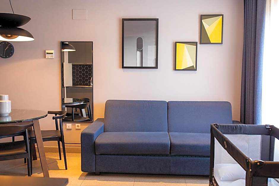 Ramirez Flats Valencia