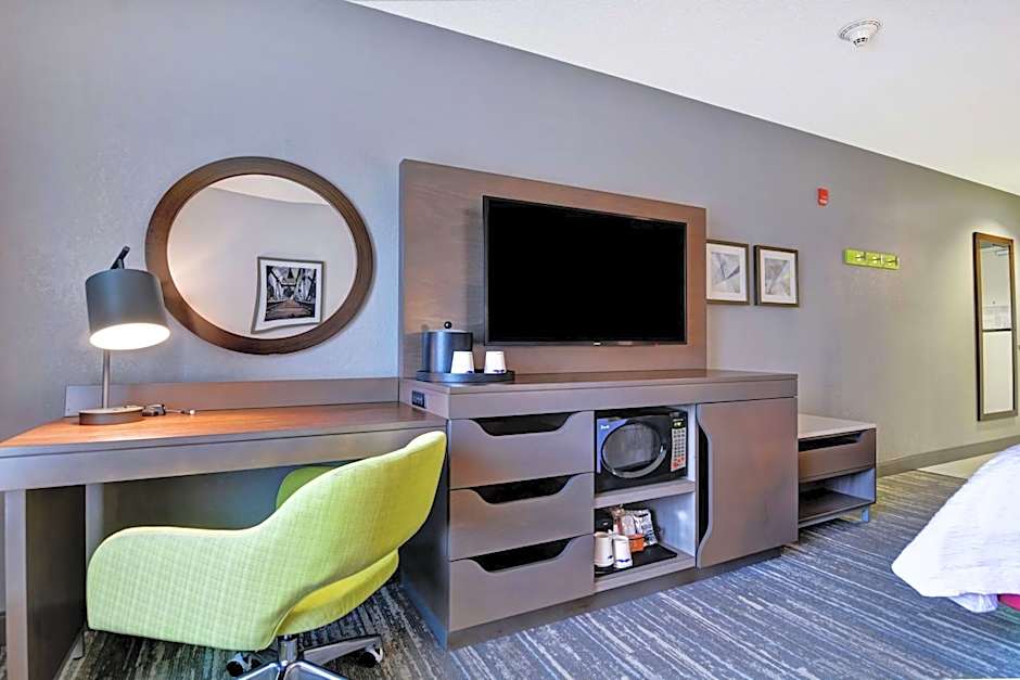 Photo 1 of 4 of 1 King Bed with Sofabed