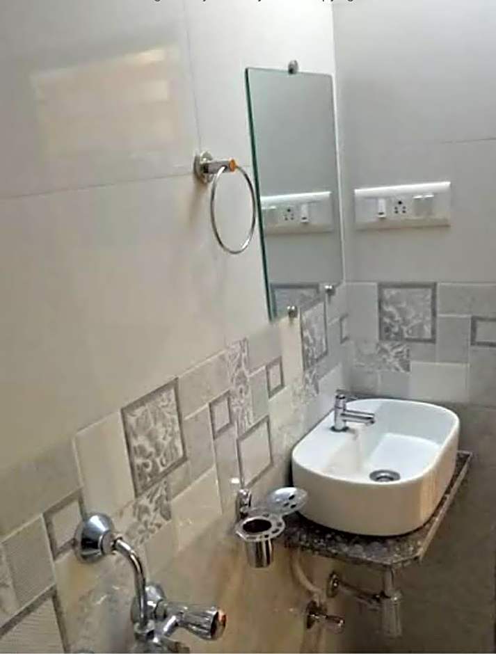 Hotel Bently – Bombay/ Mumbai, KY