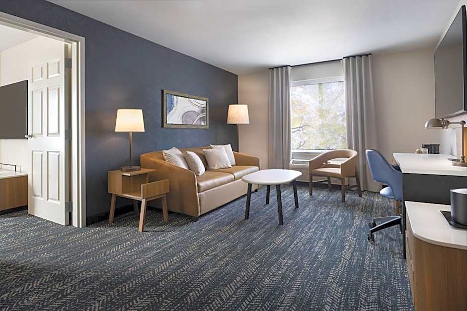 Fairfield by Marriott Inn & Suites Fresno River Park