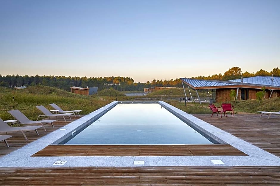 Les Échasses Golf & Surf Eco Lodge