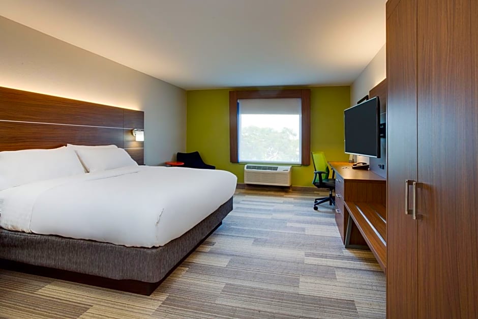Holiday Inn Express Hotel & Suites Tampa-Fairgrounds-Casino By IHG