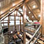 Yellowstone Crossing Lodge