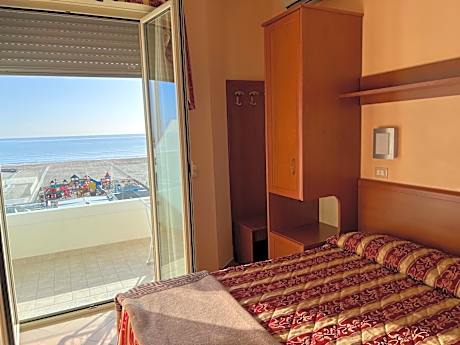 Deluxe Double Room with Balcony and Sea View