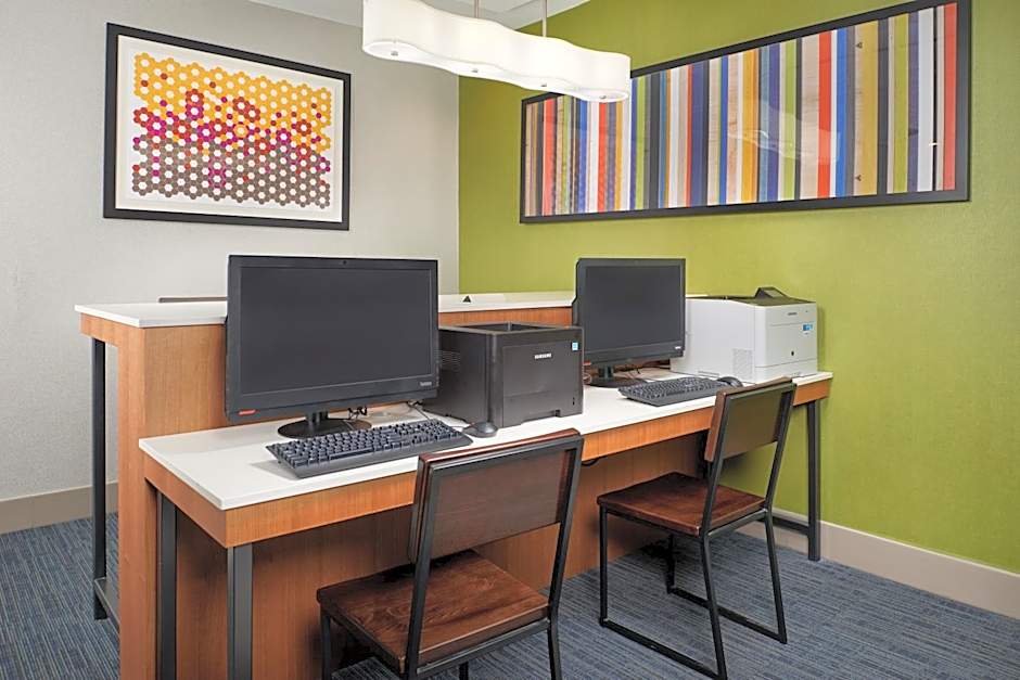 Holiday Inn Express Hotel & Suites Anniston/Oxford By IHG