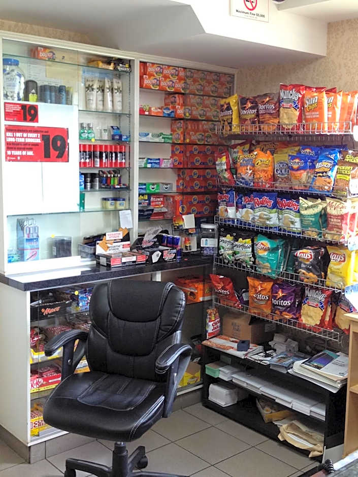 Mississauga Gate Inn