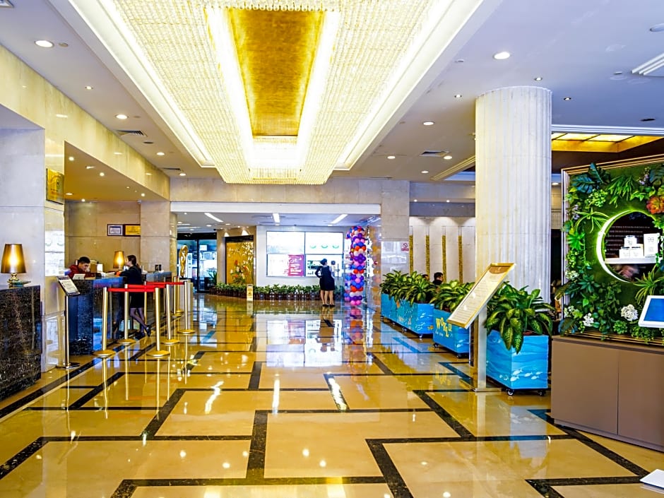Fortune Hotel
