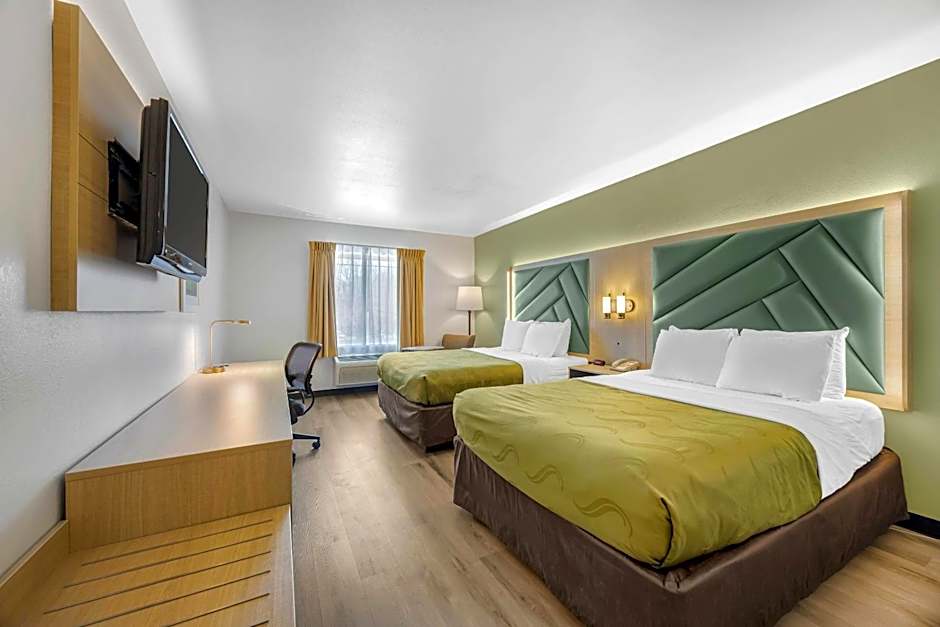Quality Inn & Suites Monterey I-40
