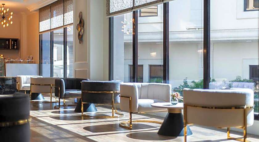 Vittori Palace Hotel and Residences