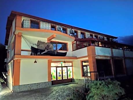 Lotca Fermecată - Lotka Fermecată