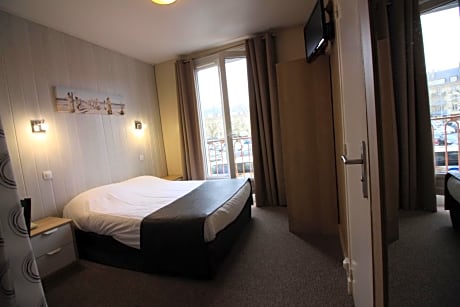 Triple Room with Port View
