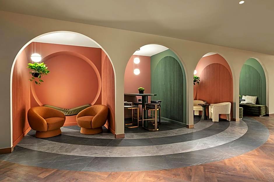 Cardo Roma, Autograph Collection