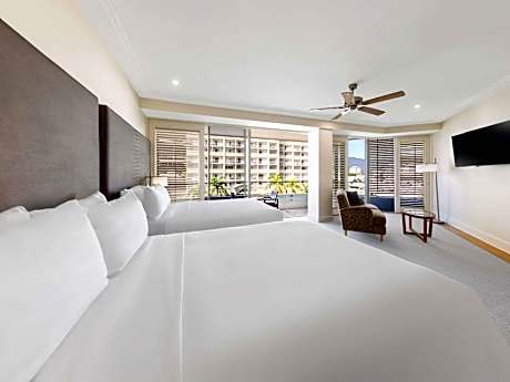 Junior Twin Suite with Two Double Beds and City Views with one drink voucher