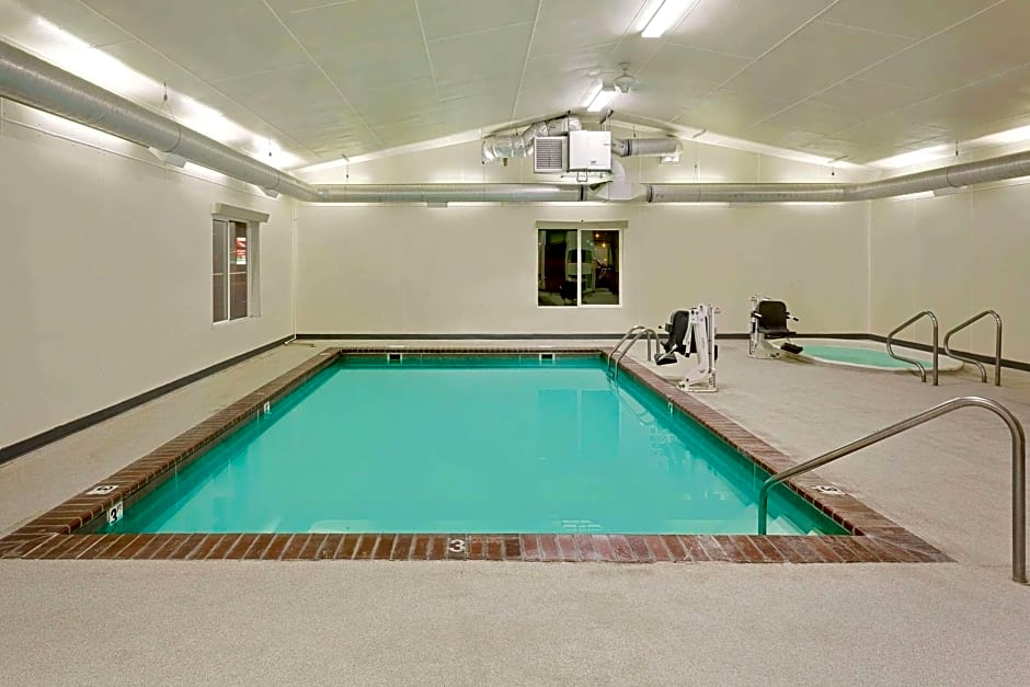 Super 8 by Wyndham Belgrade/Bozeman Airport