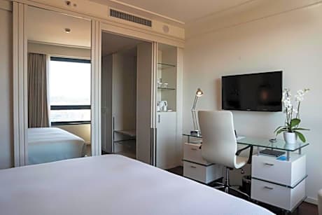 Executive King Room