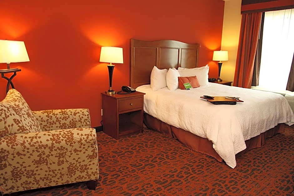 Hampton Inn By Hilton And Suites Bastrop
