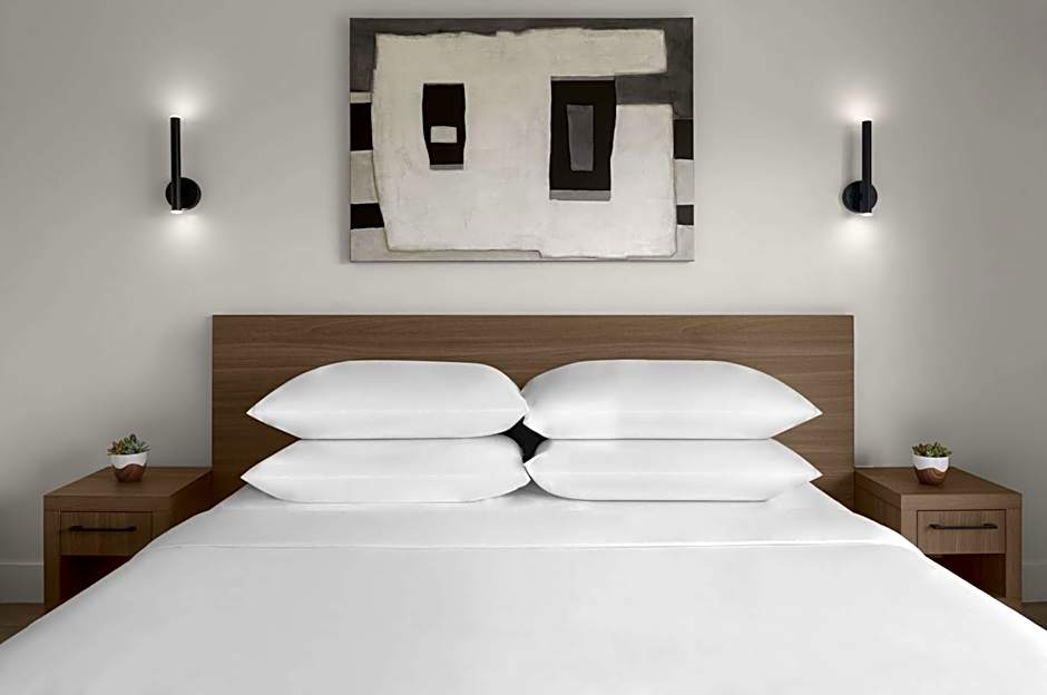 The Lum Hotel Los Angeles Stadium District