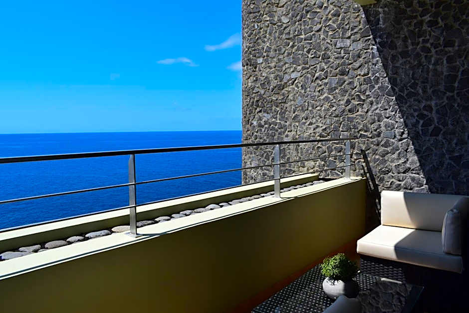Madeira Regency Cliff- Adults Only