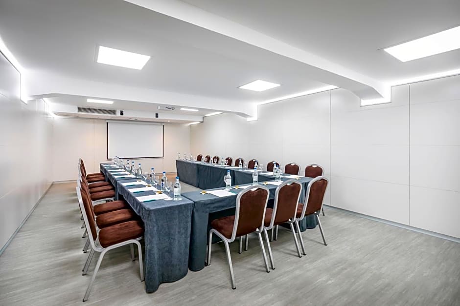 Barcelo Santa Cruz Contemporáneo