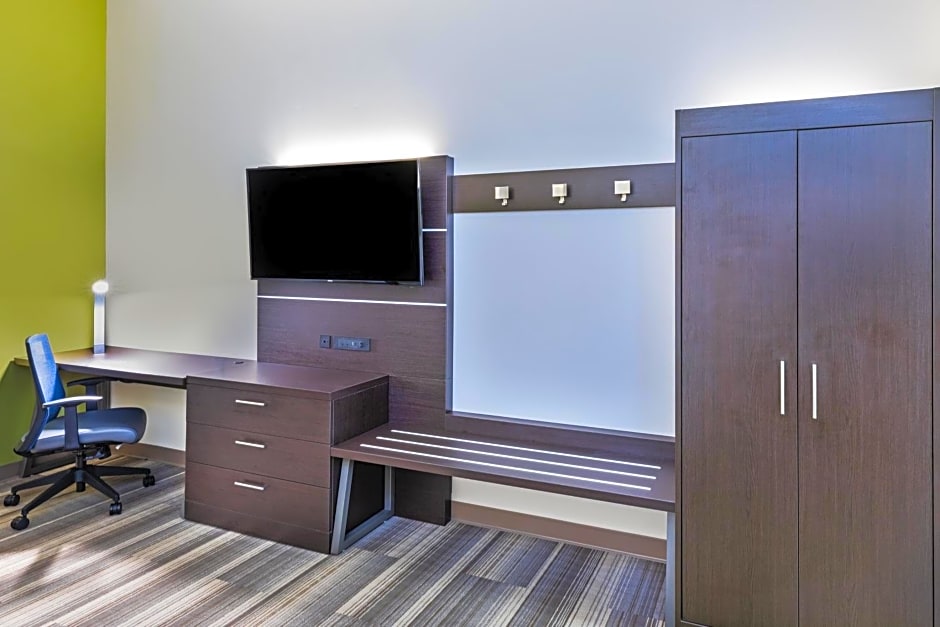 Holiday Inn Express & Suites Purcell, an IHG Hotel