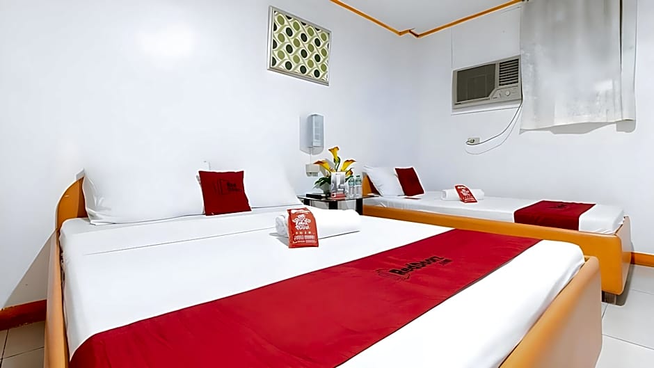 RedDoorz @ S & L Apartelle Daraga Albay