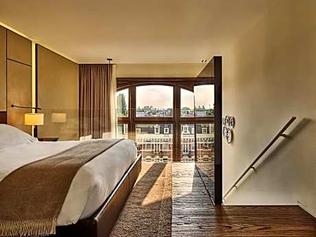 Duplex Room