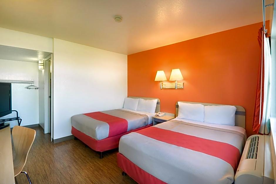 Motel 6-Pendleton, OR