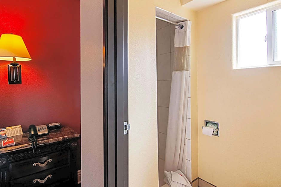 Econo Lodge Long Beach I-405