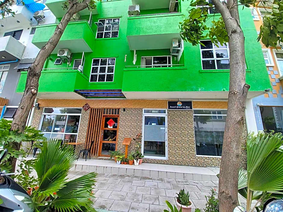 Beach Grand and Spa Premium