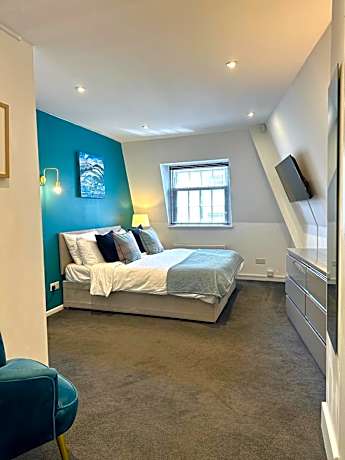 Penthouse near park - air con - Guest and the City