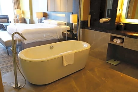 Room, 1 King Bed, City View