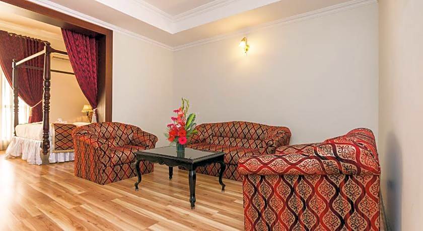 The Windsor Castle and Lake Village Ayurvedic Resort