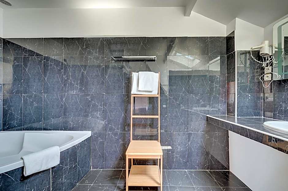 Hotel Le Blason de Provence