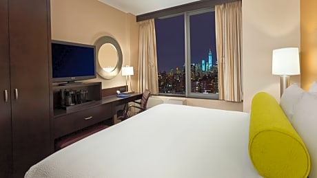 Room, 1 King Bed, City View