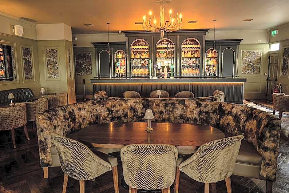 Crover House Hotel & Golf Club