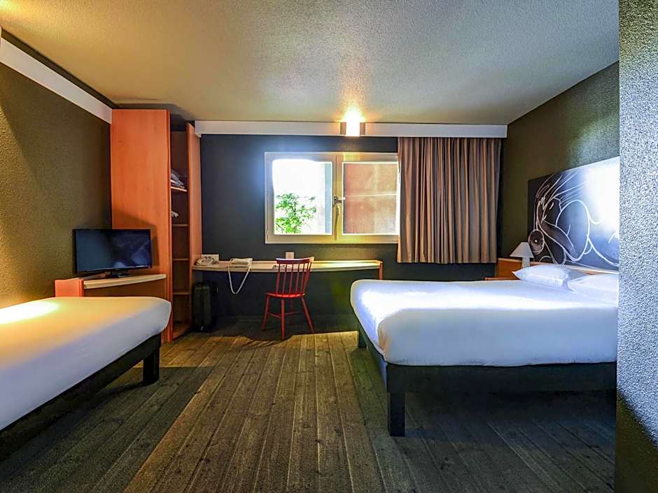 ibis Orly Chevilly Tram 7