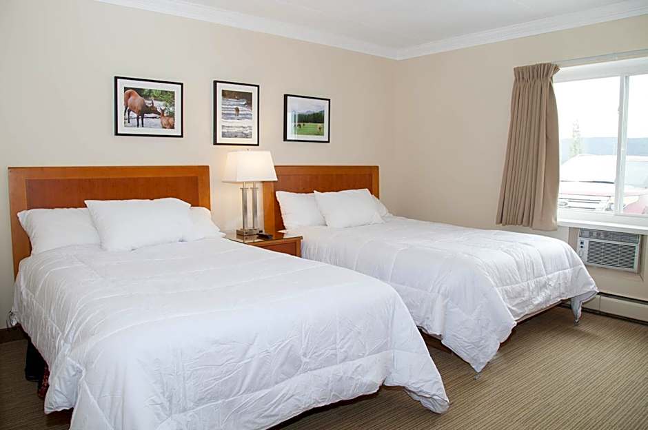 Twin Pine Inn & Suites