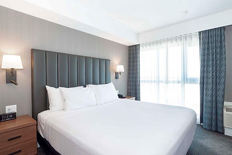 Sandman Signature Saskatoon South Hotel