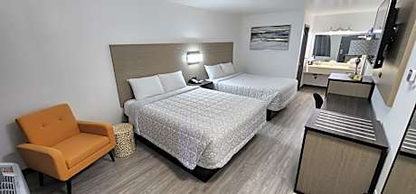 Deluxe Queen Room with Two Queen Beds