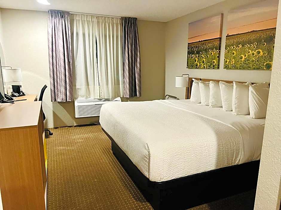 Days Inn by Wyndham Wall