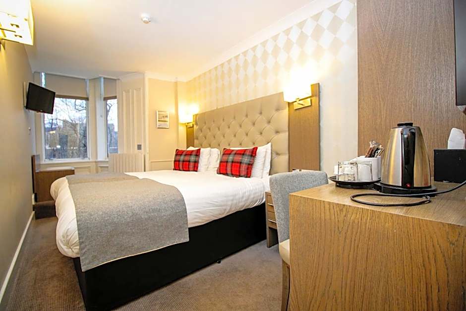 Photo 1 of 18 of Double Room