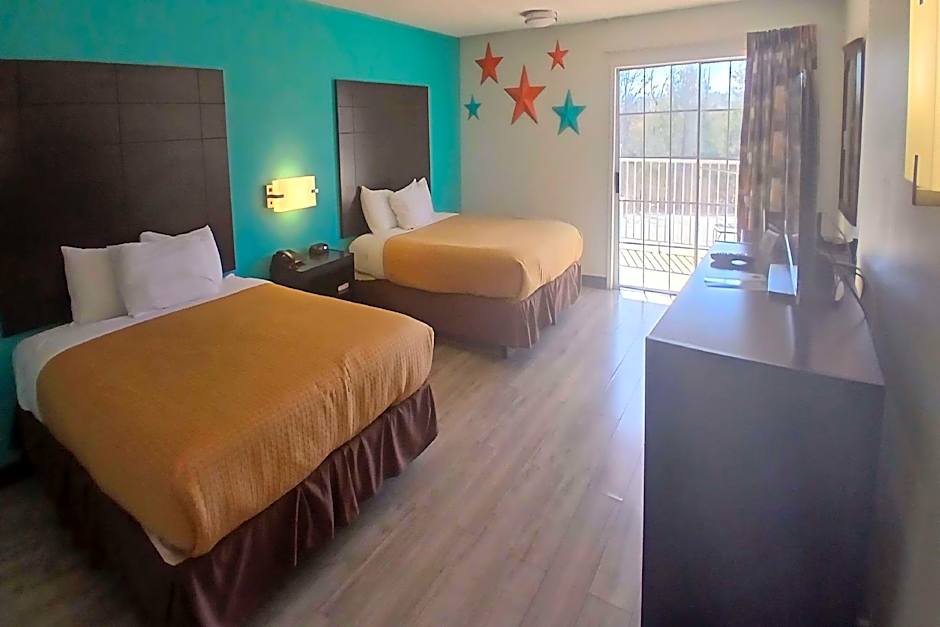 Photo 1 of 1 of Superior 2 Queen Beds, Mobility Accessible, Grab Bars, Bathtub
