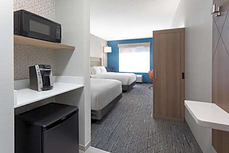 Standard Room with Two Queen Beds