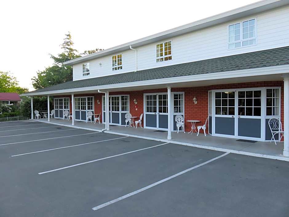 Admirals Motor Lodge
