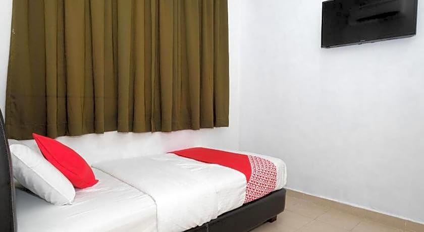 OYO 905 Hotel De'Light Villa