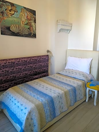 Nancy House