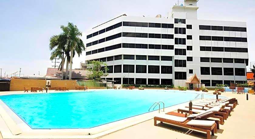 Ayutthaya Grand Hotel