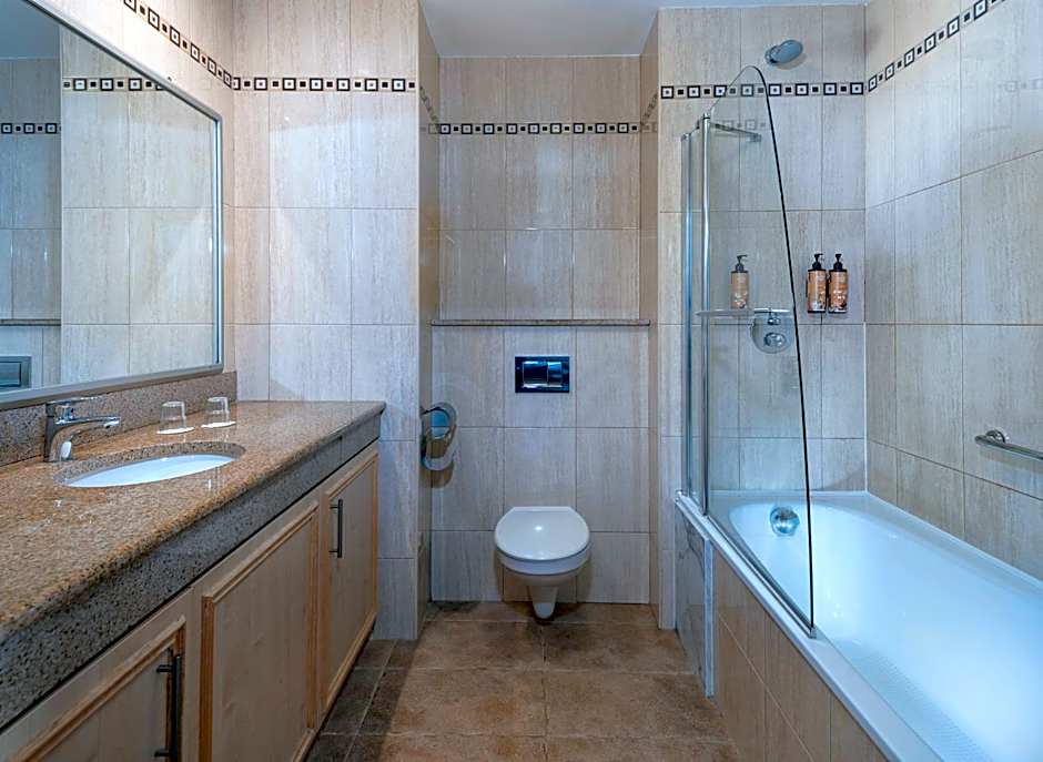 Diamond Coast Hotel