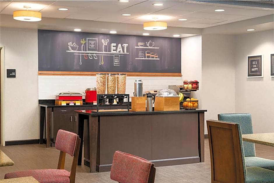 Hampton Inn Fairmont